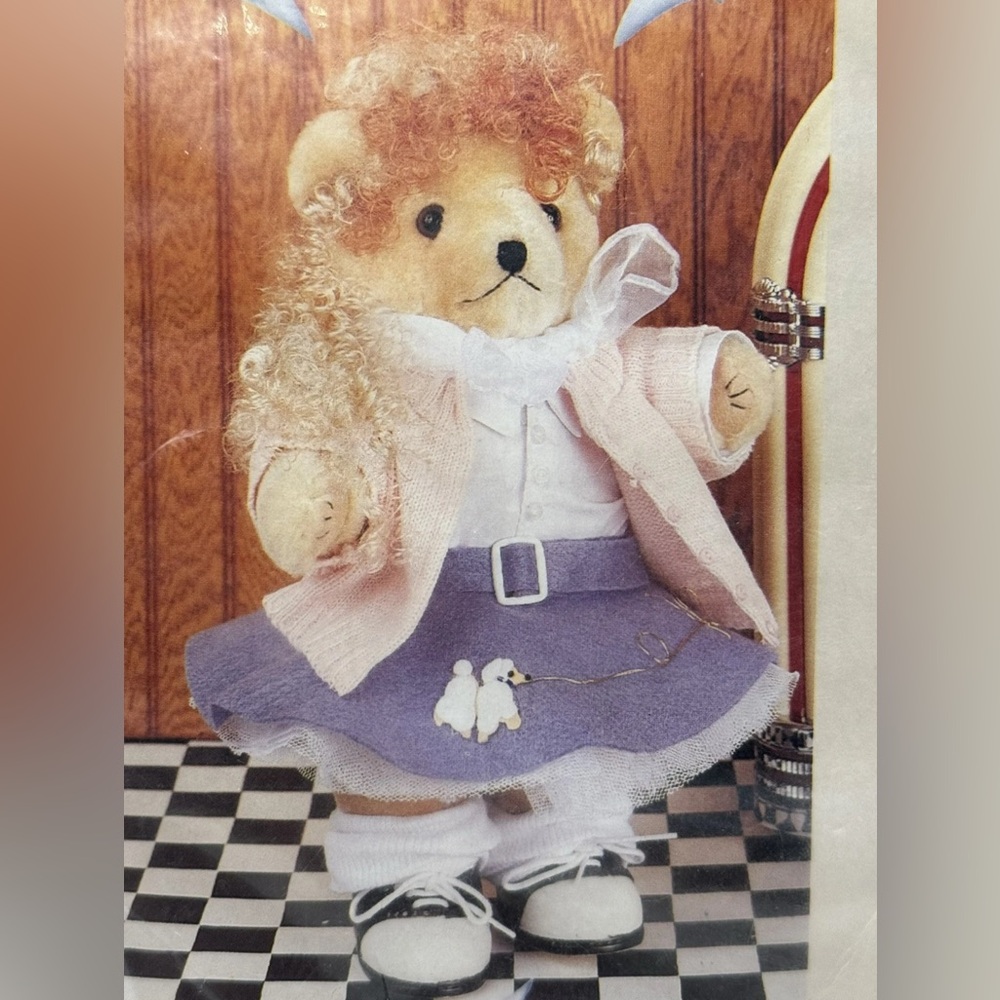 Treasured Toggery Teen American 50's Girl #82093 12" Bear 11 Piece Outfit